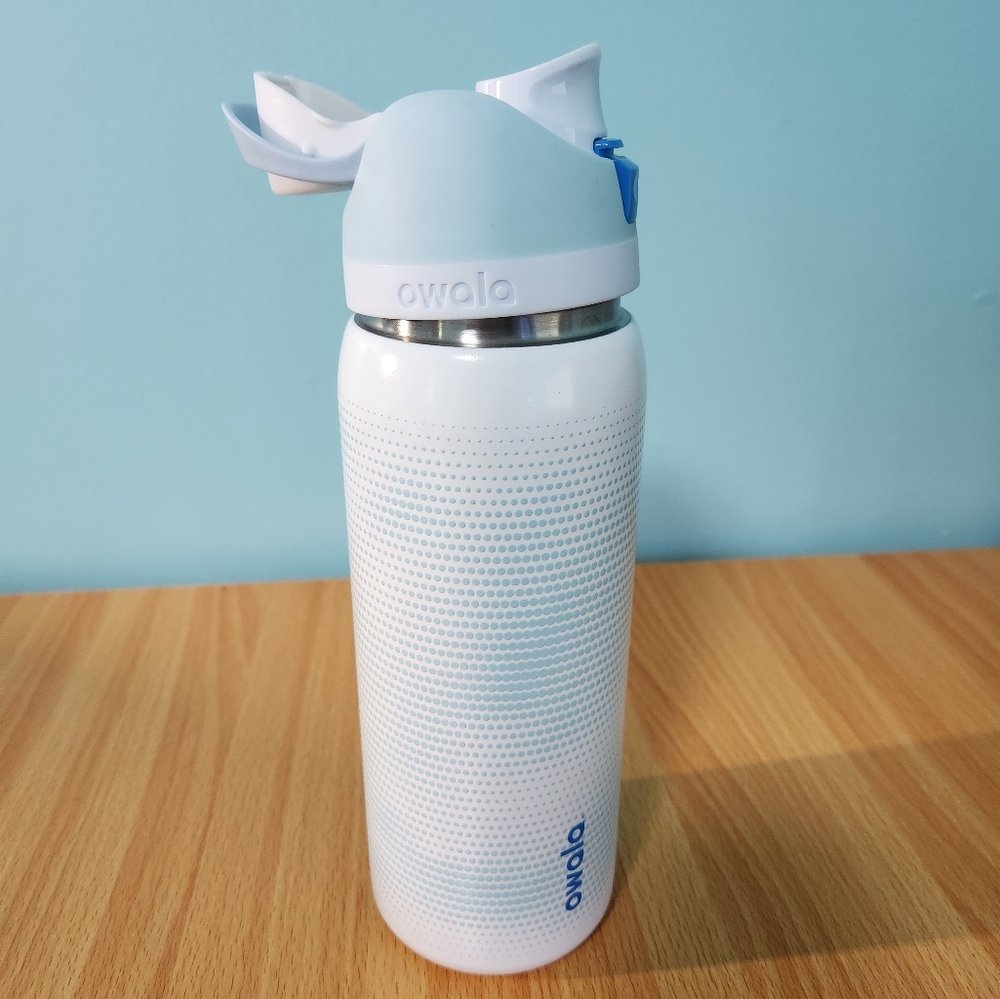 Owala Neptune Glow in the dark NASA bottle 32oz